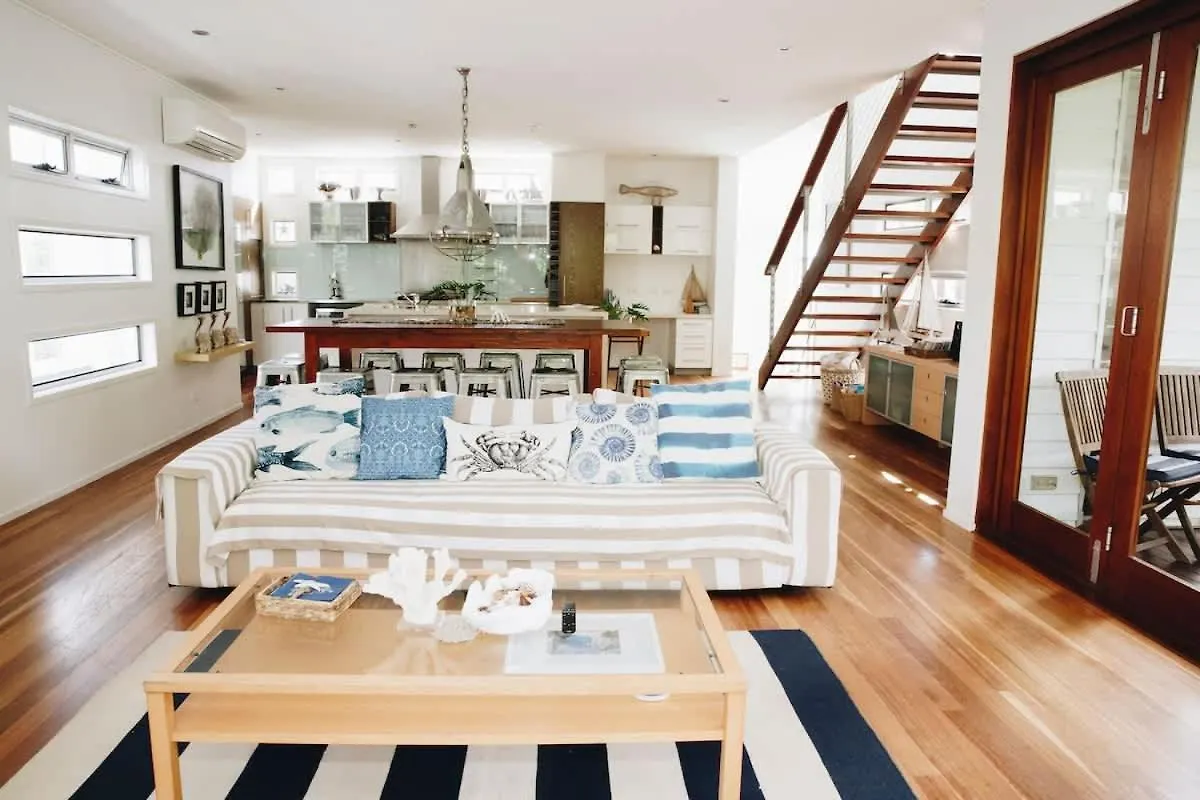 Family Beach House At Twin Waters Resort 0*,  Austrálie